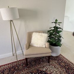 Arm Chair-Cream Color. Brand New Condition 