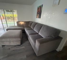 Couch sectional
