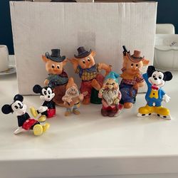 Vintage Disney Figurines 3 Little Pigs, Micke Mouse & Dwarfs 