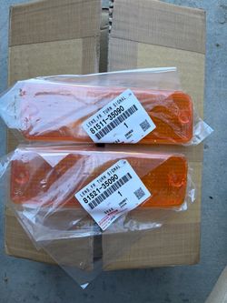 Toyota 4Runner and Pickup turn signal lens
