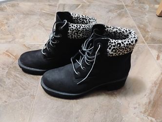 Women's Kinsley Safari Leopard 6 Inch Waterproof Boots Size 9.5