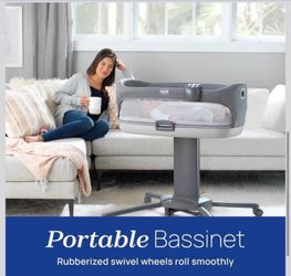 Chicco Close to You 3-in-1 Bedside Bassinet, Portable Newborn Bassinet with Wheels, Adjustable-Height Changing Table
