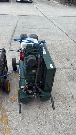 Rolair gas compressor