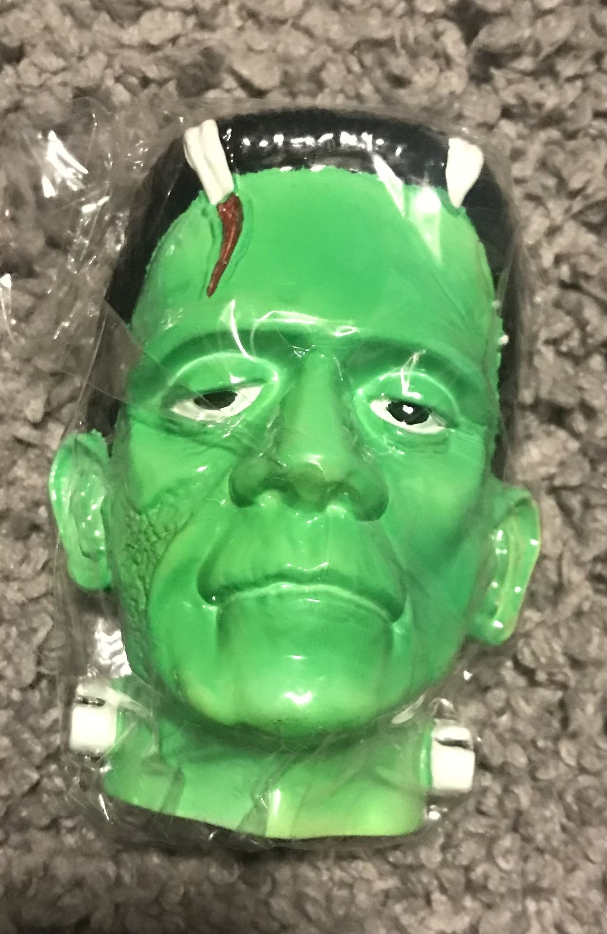 FRANKENSTEIN ROCK REBEL/UNIVERSAL MONSTERS HAND PAINTED BELT BUCKLE