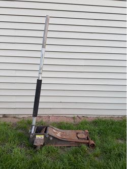 Pittsburgh 3 Ton Low Profile Floor Jack