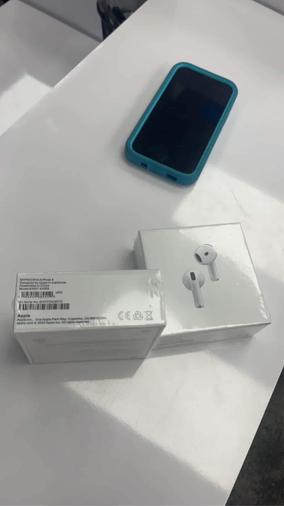 Air Pods 4