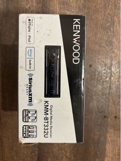 Kenwood  kmm-bt332u radio brand new