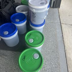 LAUNDRY DETERGENT 