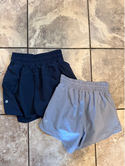 Lululemon hi waisted hotty shorts size 2 Each