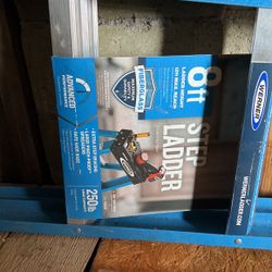 Escaleras de ocho pies nuevas $80