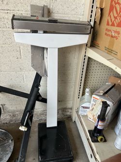 Vintage Health o meter doctors scale 37” high