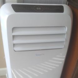 Portable Air Conditioner/Heater/Dehumidifier 