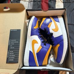 Air Jordan 1 Lakers