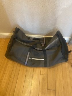 Tumi Large 32” duffel Travel Bag Nice