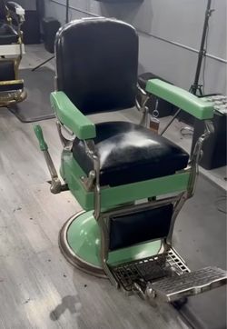 Barber chair