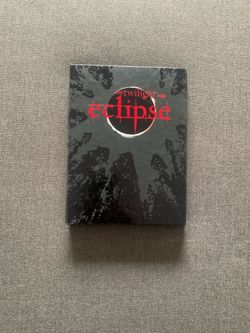 The Twilight Saga Eclipse Collector’s Gift Set A 2 DVD And 4 Collectible Photo Cards