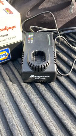 Snap On CTC772A 7.2-14.4 V Battery Charger 