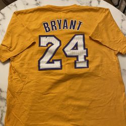 Kobe Bryant Adidas T-shirt Size M