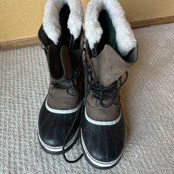 Sorel Snow Boots (size 12)