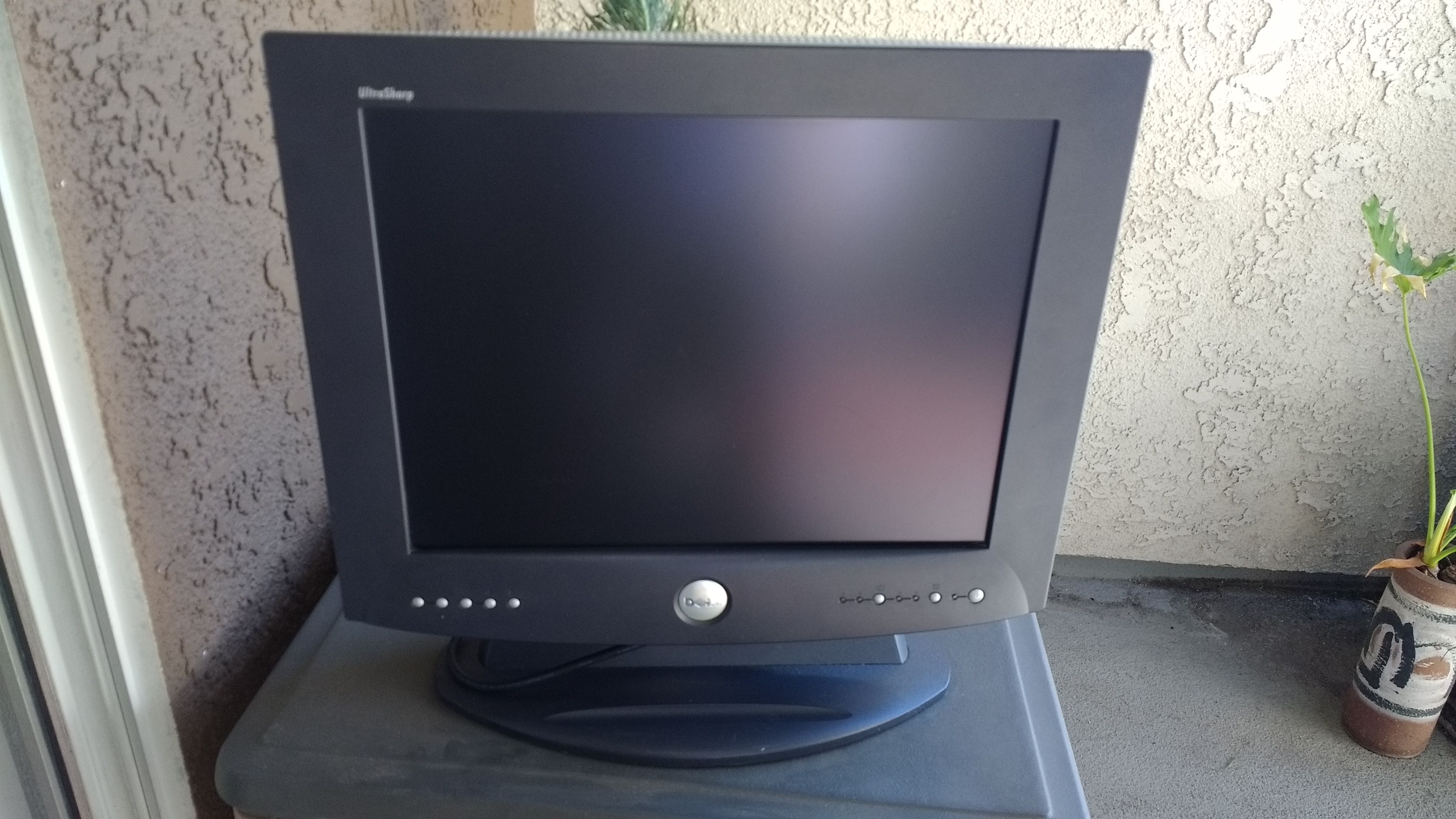 Dell 20" UltraSharp 2000FP LCD Monitor