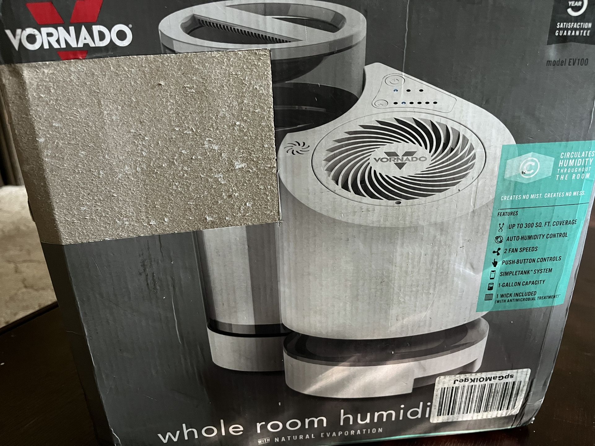 Vornado EV100 Evaporative Whole Room Humidifier with SimpleTank, 1 Gallon  Capacity, White for Sale in Downers Grove, IL - OfferUp