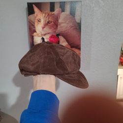 Nordstrom Stylish Hat. Genuine Leather, 100% Viscose. MADE IN ITALY 