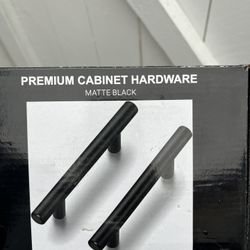Cabinet Hardware 