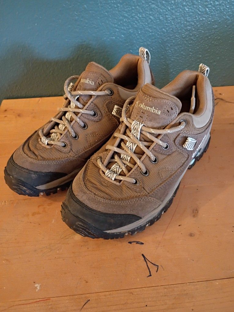 Columbia Hiking Shoes