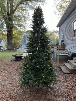 9’ Grand Spruce Pre-Lit Artificial Christmas Tree