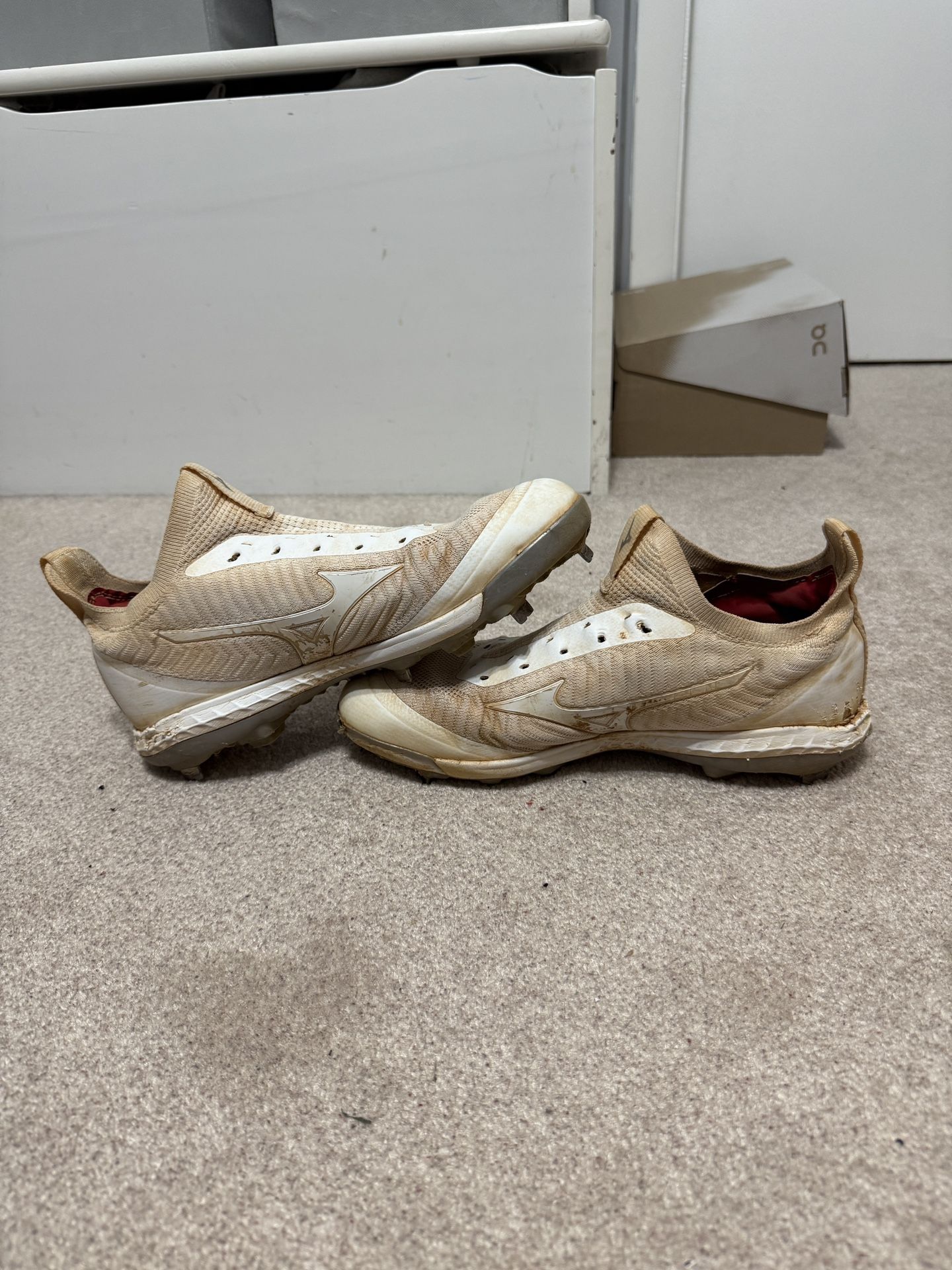 Mizuno Metal Cleats 
