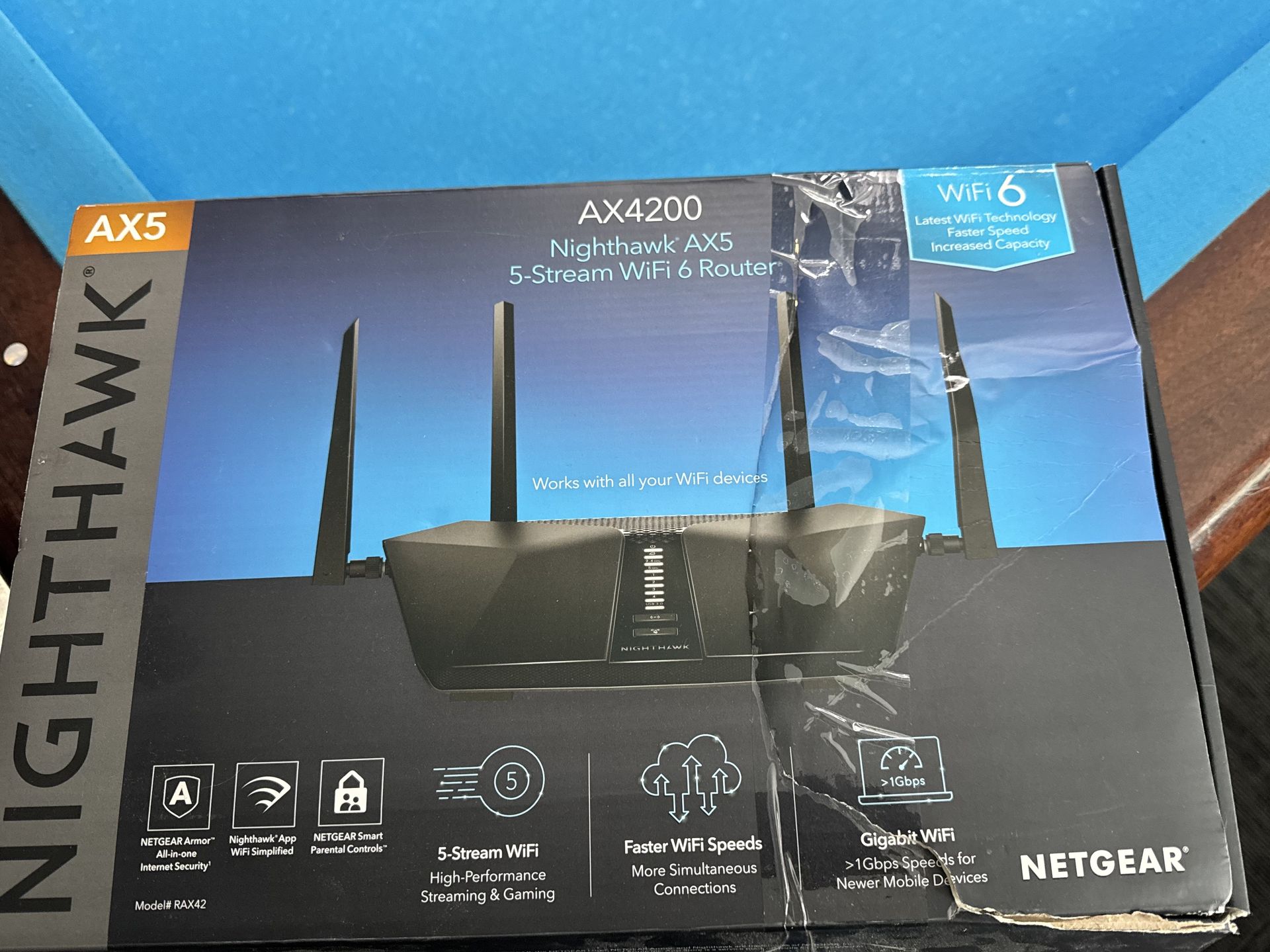 Netgear Nighthawk AX4200