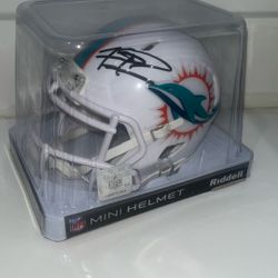 Tua Tagovailoa Signed Miami Dolphins Riddell Speed Mini Helmet Autograph NFL Collectible