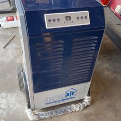 Dehumidifier 