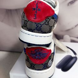 Designer Low-Top Sneaker – White/Blue/Red – Men’s Size 9.5