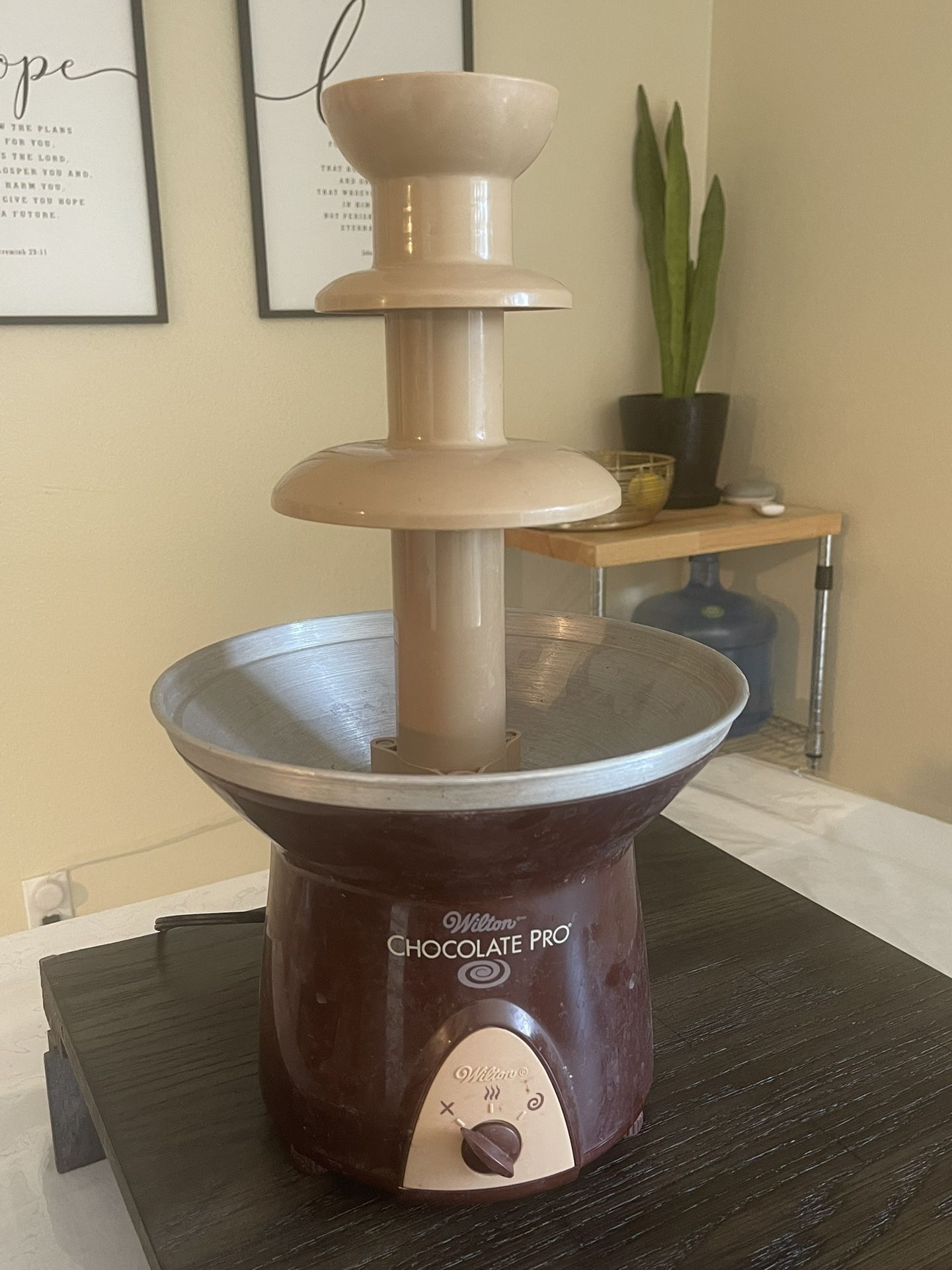 Fondue Fountain - For Chocolate Or Cheese