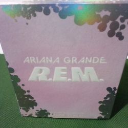 Ariana Grande REM