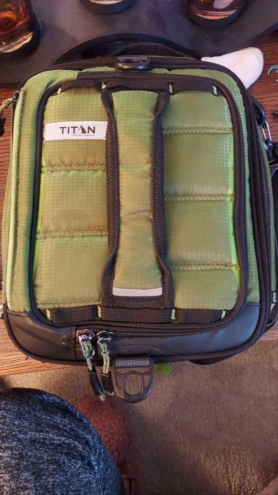 Titan Expandable Lunch Bag