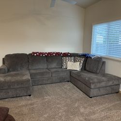 Ashley O’Phannon Gray Sectional Sofa with Chaise