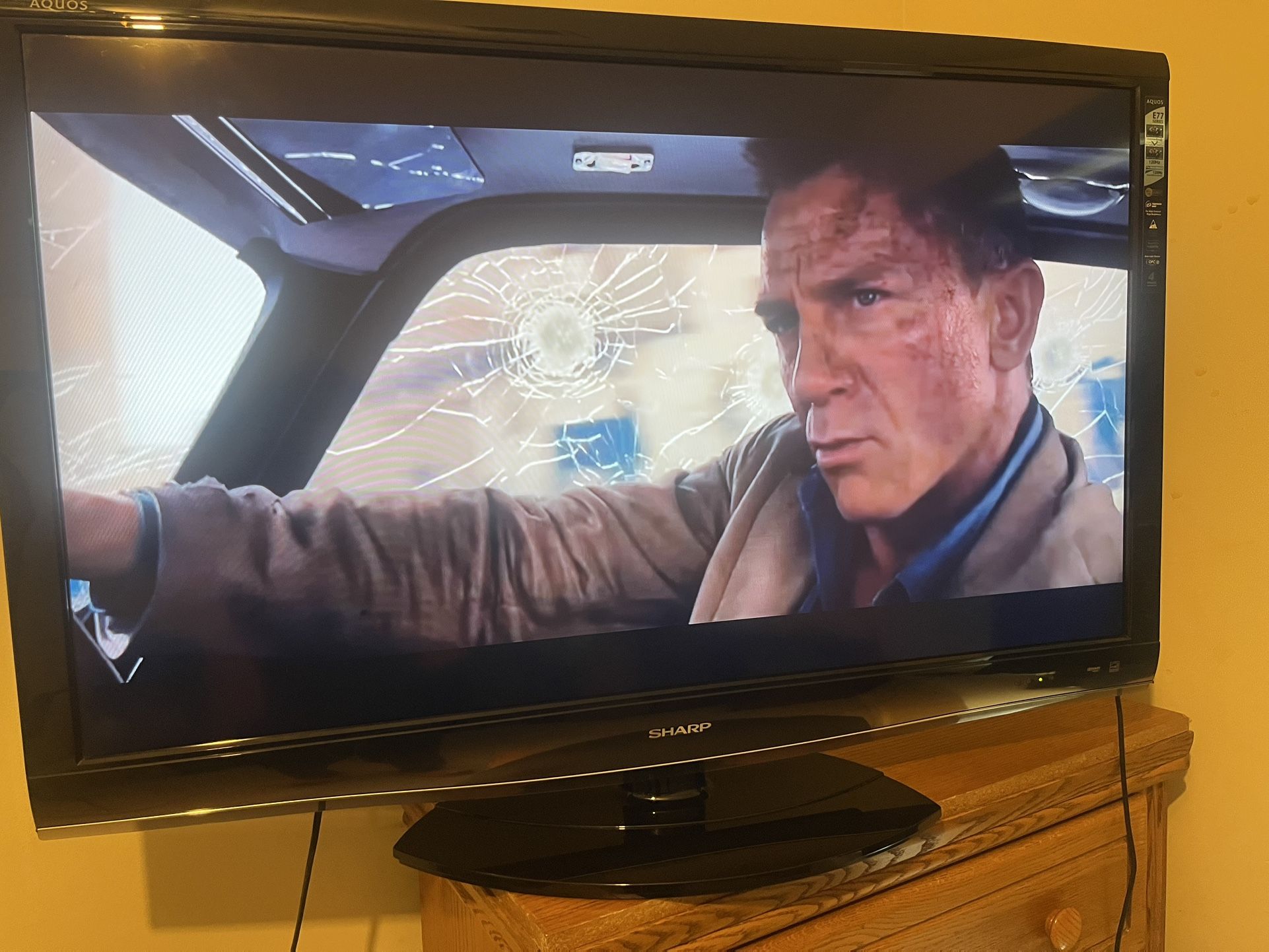 46” Sharp Tv Like New Perfect Condition