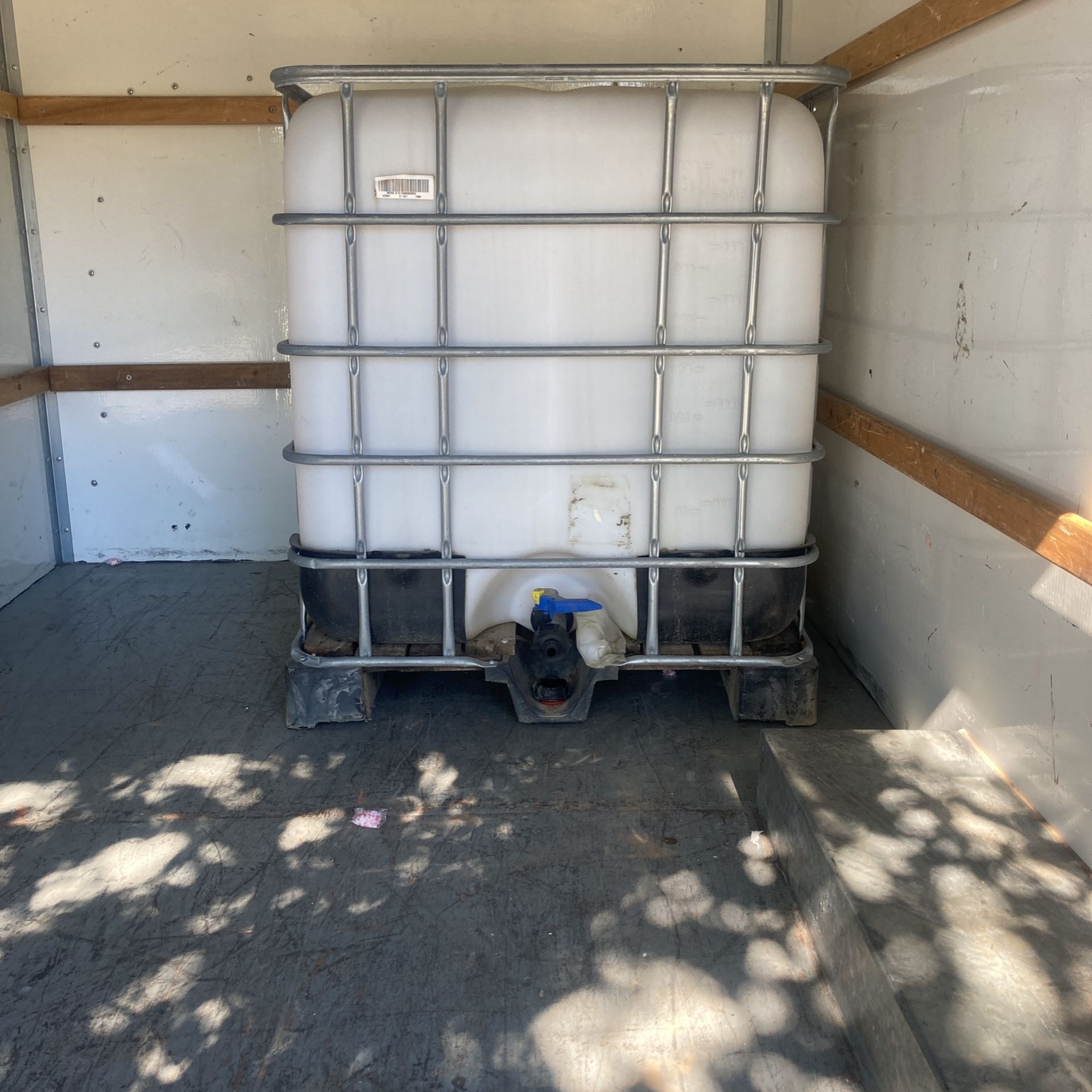 300 Gallon Water Tank