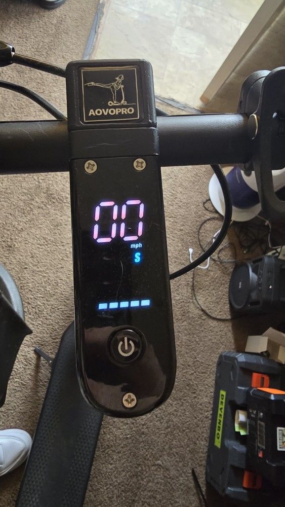 Aovopro EsMax E Scooter