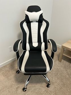 Yaheetech Gaming Chair with Massage Lumbar Support