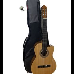 Lucero LC100CE/N Nylon String Acoustic Guitar Natural - Pro Setup