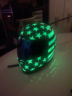 Size Large - Icon Airform Motorcycle Helmet - like new