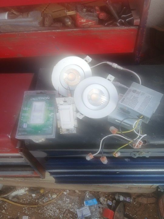 Dimmer  Swivel   L E D