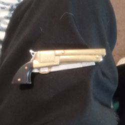 Vintage United Cutlery UC240 Brass Gun Pistol Sharp Shooter Pocket Knive