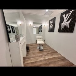 Beauty Suites Salon Chair