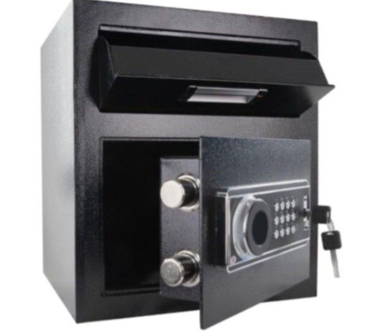 Brand New 1 Left Large DEPOSITORY SAFE 3 Ways To OPEN IT SLOT FOR CASH OR CHECKS BNIB Never Used