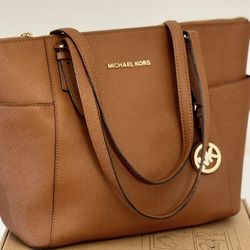 Michael Kors Safianno Bag - Like New!