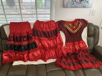 Sayas Y Vestido De Eleguay y Yemaya /Skirts & Dress Of Elegua Y Yemaya 